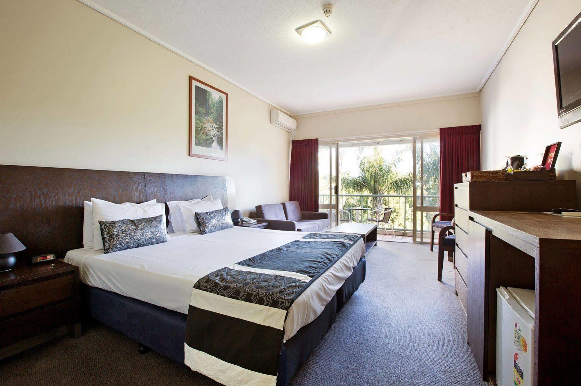 Nightcap At Hinterland Hotel Nerang Gold Coast Exterior photo