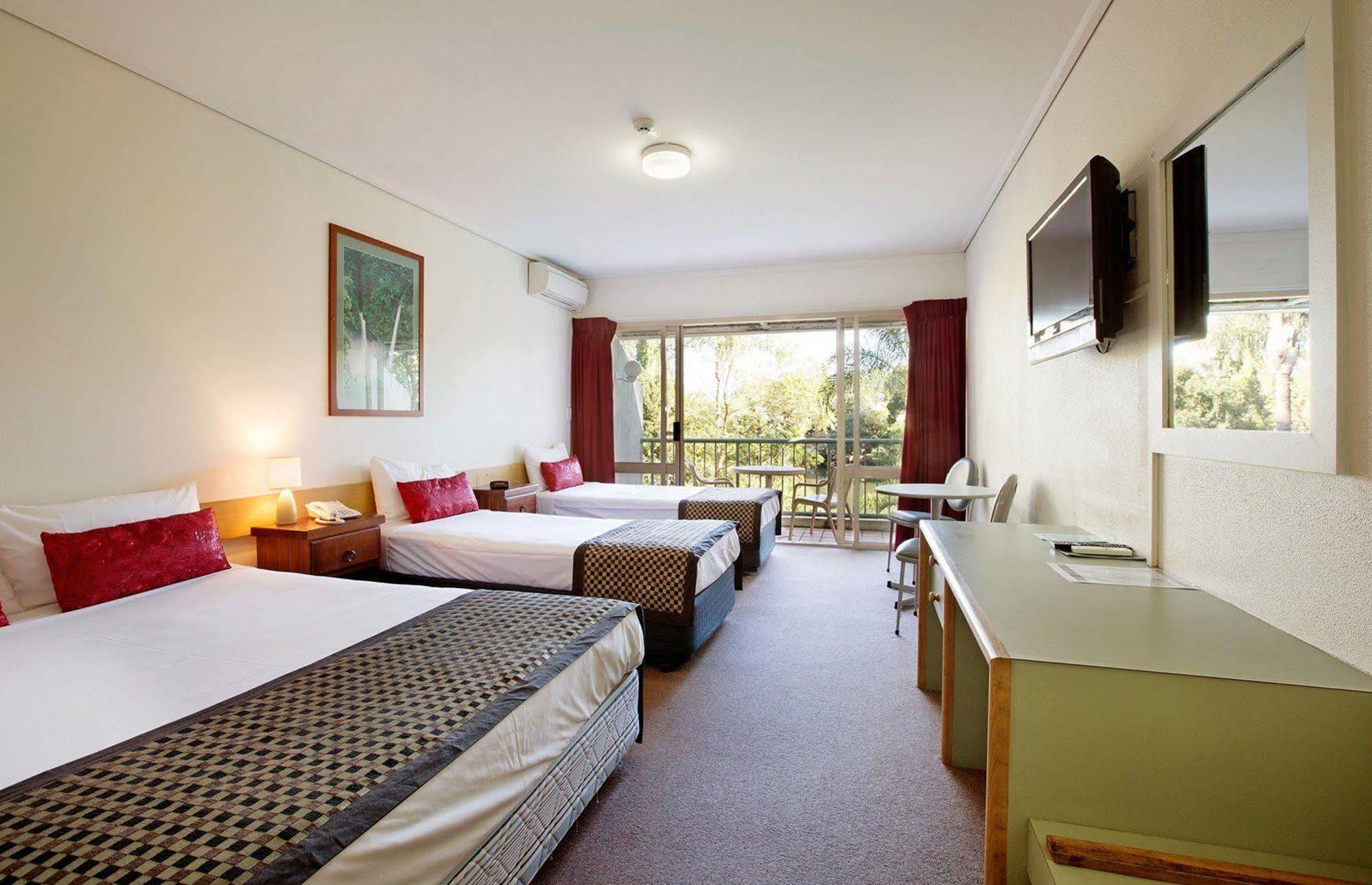 Nightcap At Hinterland Hotel Nerang Gold Coast Exterior photo